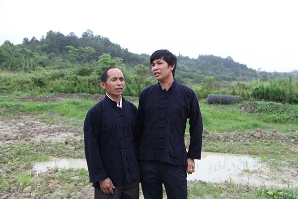 南丹壮族服饰8.jpg